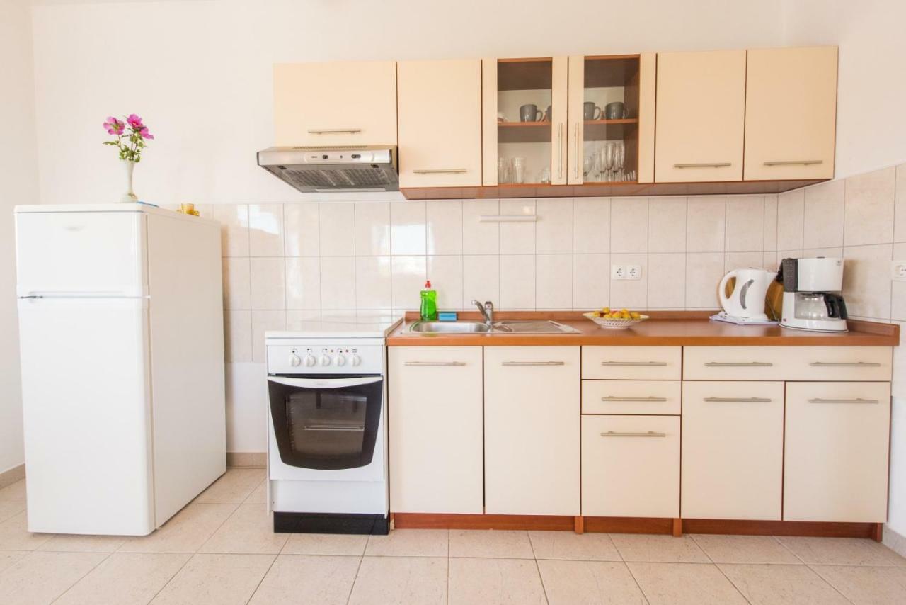 Apartments Maco Petrcane Ngoại thất bức ảnh